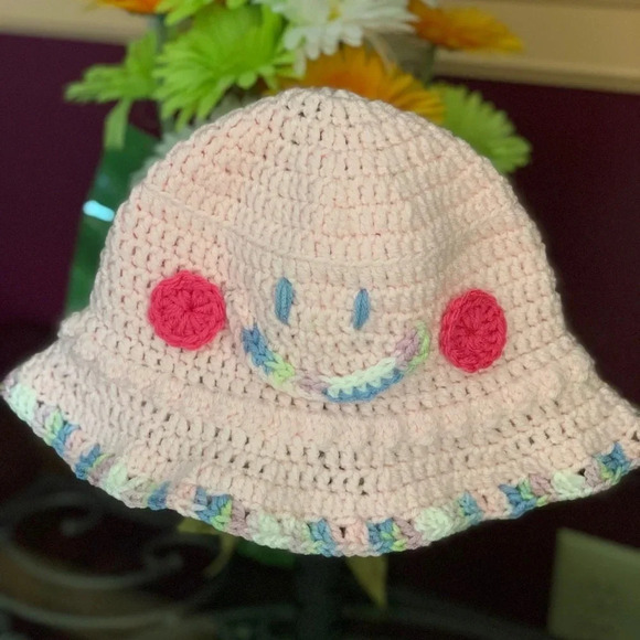 NEW Handmade Ombre Pink Crochet Tote Bag & Smiley Pink Bucket Hat - Adult Size - Picture 5 of 9